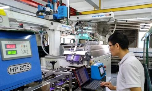 逆風前行 中美貿易戰背景下開放型注塑企業的破局之道